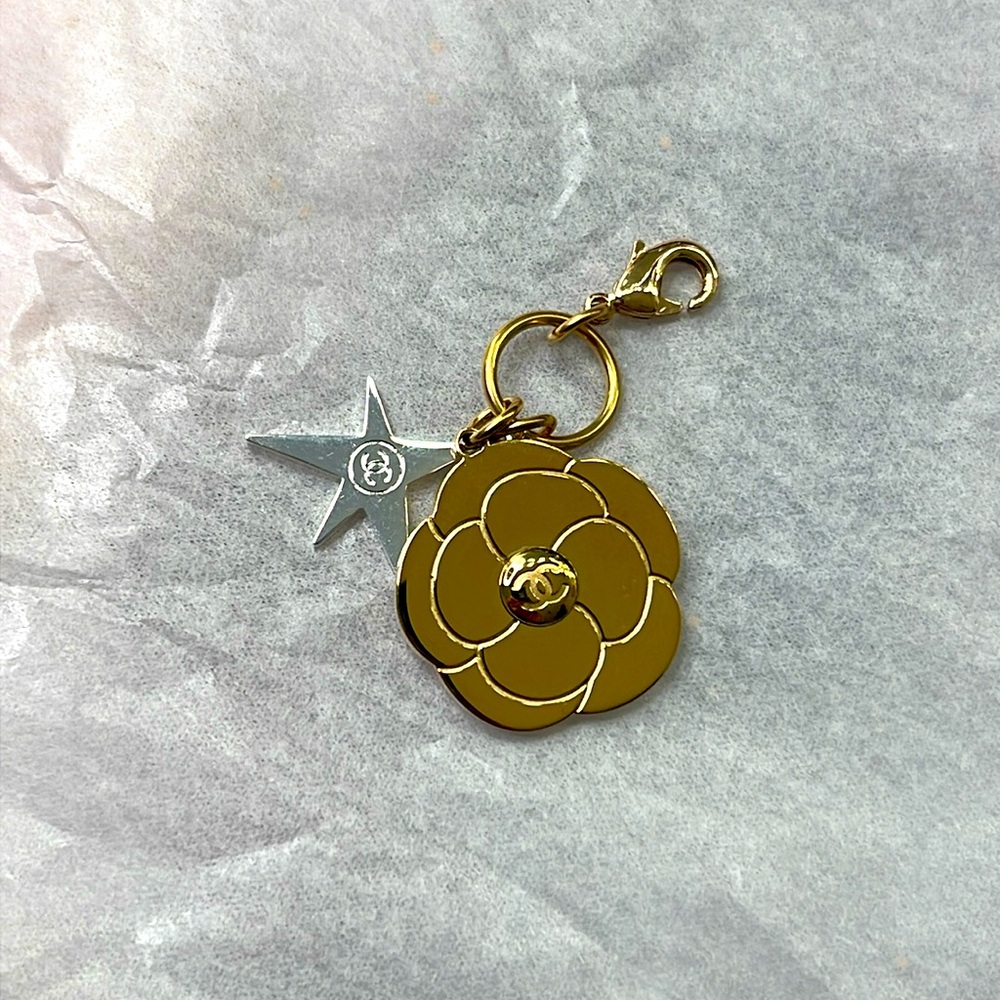 CHANEL Beaute Gold Logo Lg Floral Sm Star Bag Charm Keychain Fob
